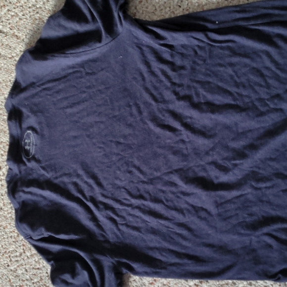 Under Armour tshirt - Picture 3 of 3